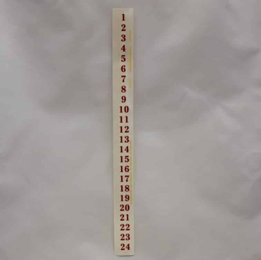 Kalendernummer auf Streifen 27 cm. lang mit 24 roten Sendezahlen für niedrige gerade Kalenderlichter