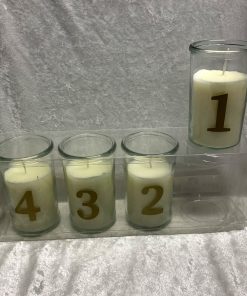 adventlys i 4 glas hvid stearin med guld tal til sikker jul