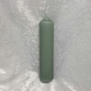 mosgrønt bloklys med kronetop 4 x 18 centimeter til sommerfester