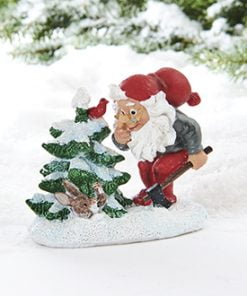 lille figur med julemand og hare der skal fælde juletræ af vilhelm hansen