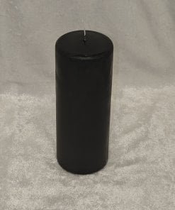 bloklys, sort stearinlys størrelse 7 x 18 centimeter med mange brændetimer