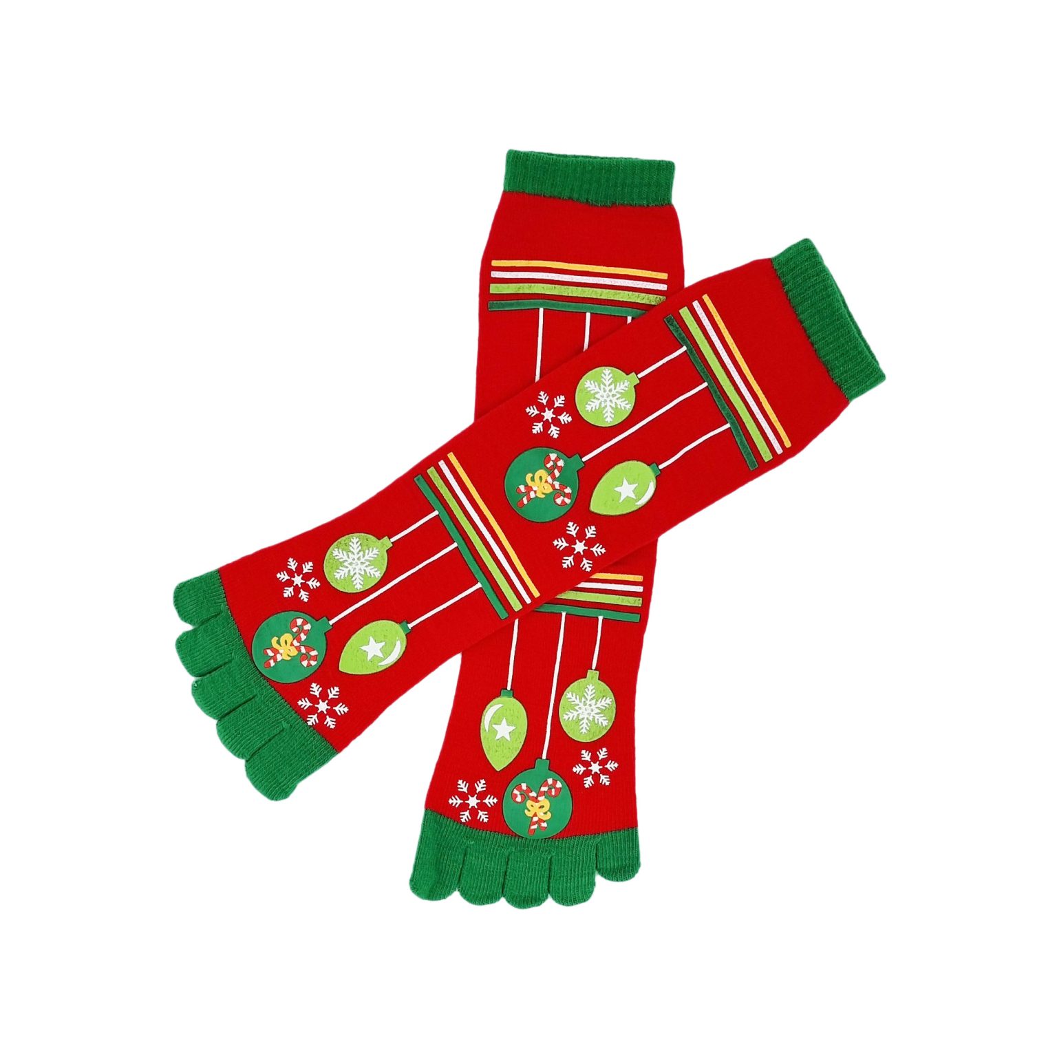 tå strømper i rød med grønne tæer og julekuglemotiv til pakkekalenderen