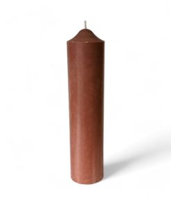 braune Blockkerze aus reinem Kerzenwachs mit den Maßen 7 x 30 Zentimeter
