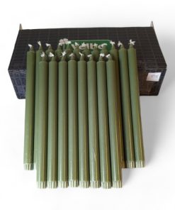 Schachtel mit 20 olivgrünen Kronenkerzen von 30 Zentimetern